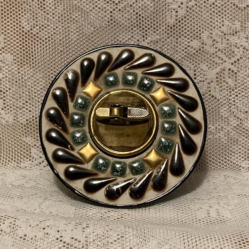 Vintage Ceramic Table Lighter with Gold Accents - Picture 2 of 8
